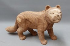 AM-STAT-CAT_T2 Kat in SUAR hout - "staand" model